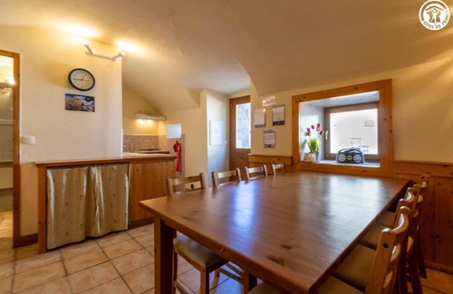 Le Chatelard House | LA COMPAGNIE DU BOURG