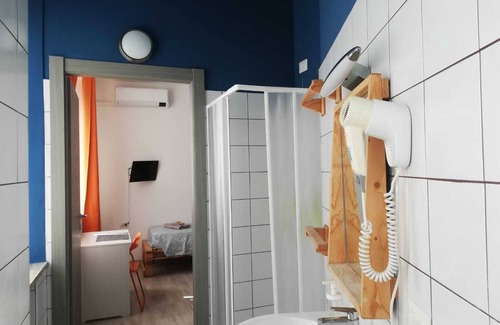 Cinisello Balsamo Hotel | La Cordata Accommodation - Woodhouse Bike Hotel