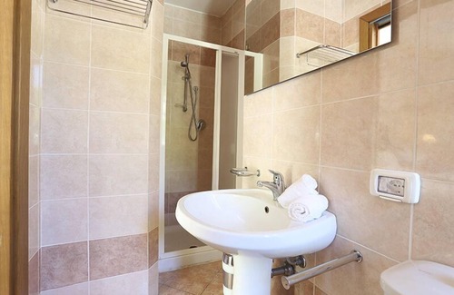 Bagni di Lucca Bed & Breakfast | La Corona Bagni Di Lucca