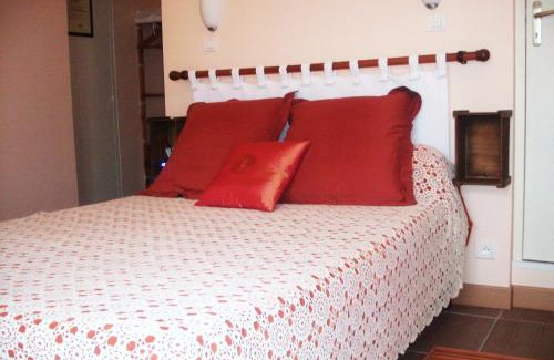 Negrepelisse Bed & Breakfast | La Corraliere Chambres d'Hôtes