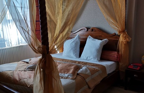 Philippeville Hotel | La Cote d'Or