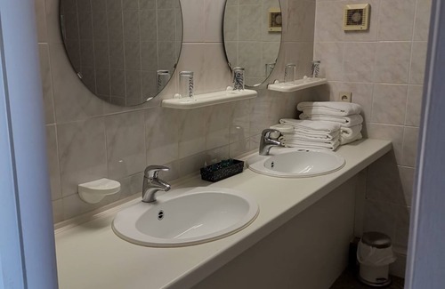Philippeville Hotel | La Cote d'Or