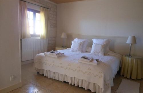Mainxe Bed & Breakfast | La Cour des Cloches