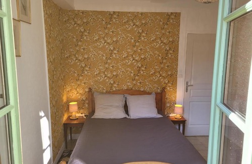 La Charite-sur-Loire Bed & Breakfast | La Cour du Château