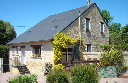 Basseneville House | La Cour Saint Richer