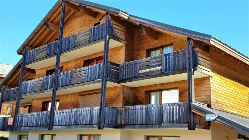 La Joue du Loup Apartment | La Crete du Berger by Actisource, La Joue du Loup