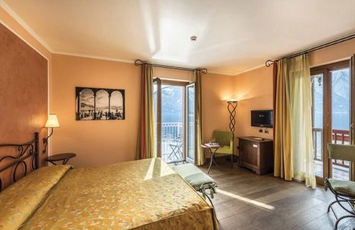 Tremezzo Hotel | La Darsena Boutique Hotel & Restaurant