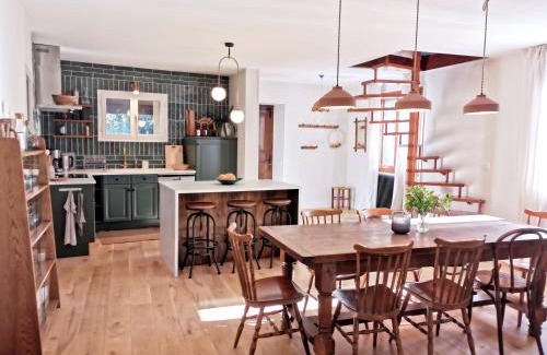 Arbois House | La Diligence, gîte de caractère au cœur d'Arbois