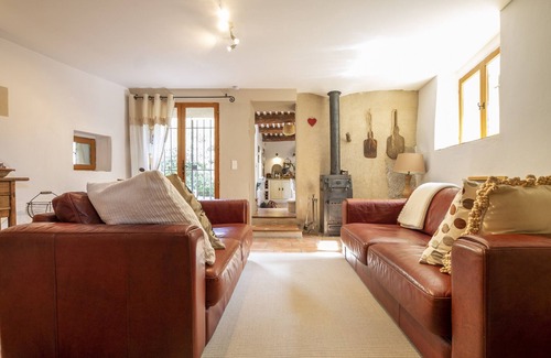Taillades Villa | La Douce France - In the city centre!
