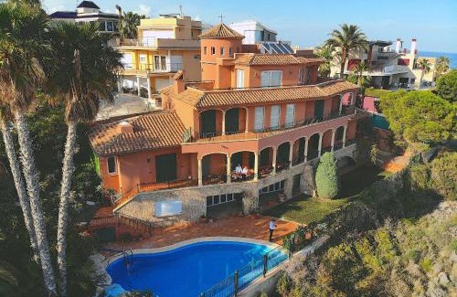 Cabo de las Huertas Villa | "LA FAVORITA"