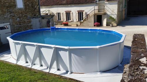 Bernouil House | la ferme au ROY