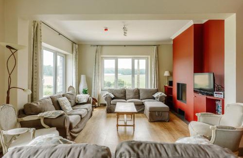 Ciney House | La Ferme d'Auwez - Les Hirondelles - Gîte 15 pers avec piscines et sauna