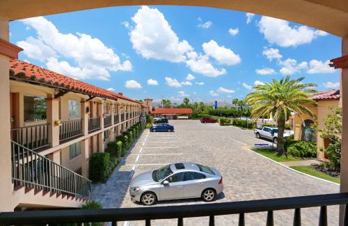 St. Augustine Beach Hotel | La Fiesta Ocean Inn & Suites
