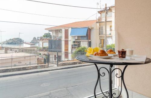 Aci Trezza Apartment | La Finestra di Verga