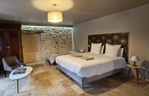 Rochefort-en-Valdaine House | La fontaine de rocoule