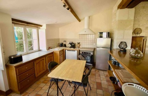 Nieul-sur-l'Autise House | LA FORGE: 4-star self-catering cottage with swimming pool in Vendée
