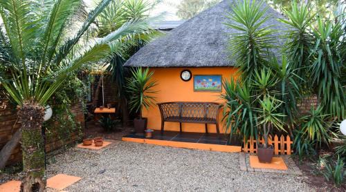 Akasia House | La Frans Guesthouse