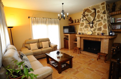 Retuerta del Bullaque Ski Chalet | La Guarida in the Cabañeros National Park with spectacular surroundings.