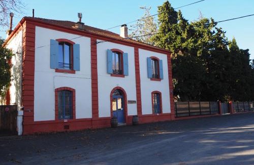 Millas Bed & Breakfast | La Gare De Millas Chambres d'hôtes