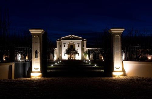 Saint-Laurent-de-Medoc Apartment | La Grande Suite du Château Saint-Laurent