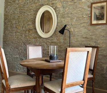 Chateau-Renard Apartment | La Grange à Grains