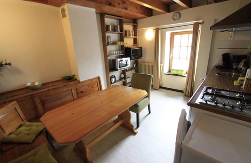 Olloix Cottage | La Grange aux Ayres gîte "Chardon" 6 places
