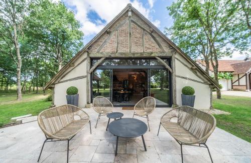 Mery-sur-Cher Bed & Breakfast | La Grange De Léonie, Chambres d'hôtes avec Piscine et Spa