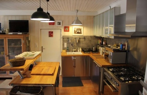 Alpuech House | La Grange High, vacation rentals around Laguiole