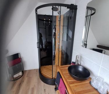 Savigny-le-Vieux Bed & Breakfast | la hamonniere