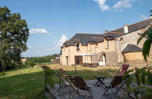 Saint-Malon-sur-Mel Bed & Breakfast | La Hulotte