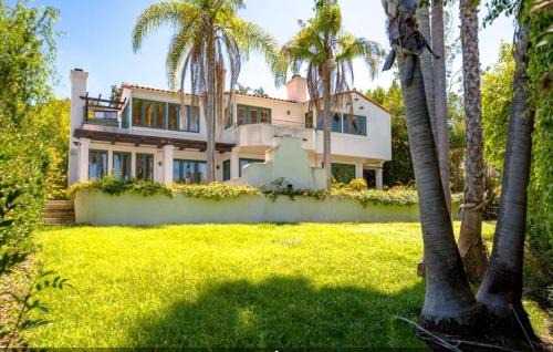 Country Club House | La Jolla Cove Beauty