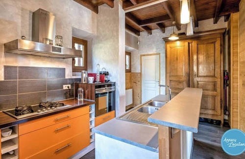 Rovagny Villa | La Lézardière: Lakefront House on Lake Annecy