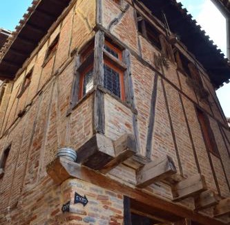 Gaillac Bed & Breakfast | La lauze et l'anguille