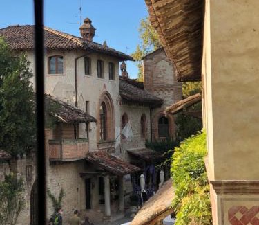 Grazzano Visconti House | La Locanda di Grazzano Visconti