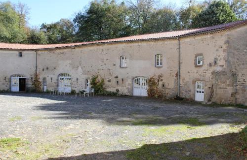 Saint-Dier-dʼAuvergne House | La Loge du Château