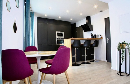 Lens Apartment | LA Loge EN Or-parking Gratuit, Proche Centre Ville et Autoroute