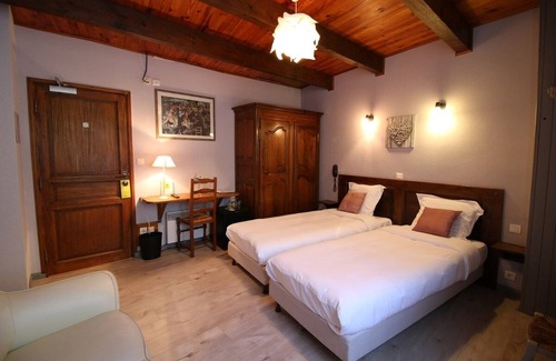 Saint-Pons Hotel | La Mère Biquette