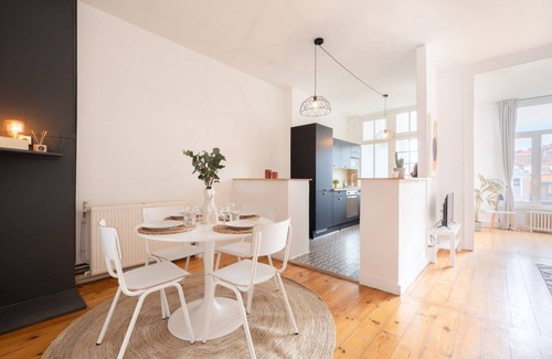 La Madeleine Apartment | La Madeleine-Beautiful bright two bedroom apart