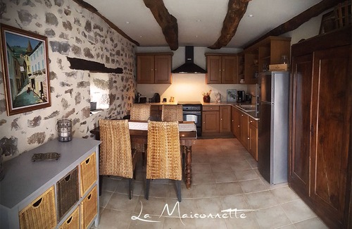 Entraygues-sur-Truyere Cottage | La Maisonnette: Charming cottages in Aveyron, in the heart of the Lot valley.
