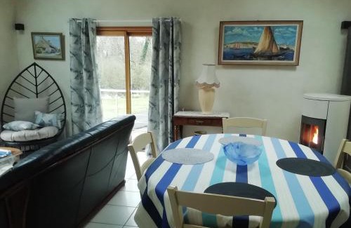 Plouigneau House | La maison au bord de l'eau