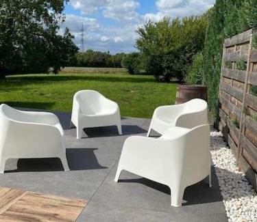 Suarlee House | La Maison Blanche