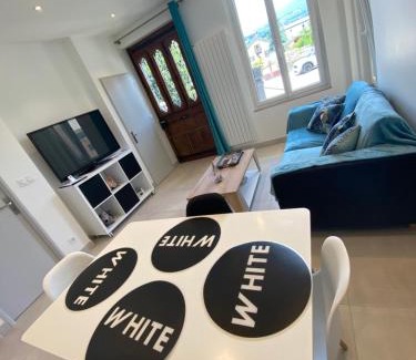 Aix-les-Bains Apartment | La Maison d’Alice