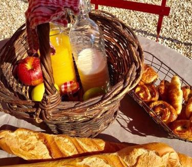 Prehy House | La maison de Lucien, gîte au cœur du vignoble Chablisien