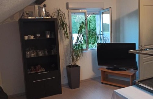Amblans-et-Velotte Apartment | la maison de marie