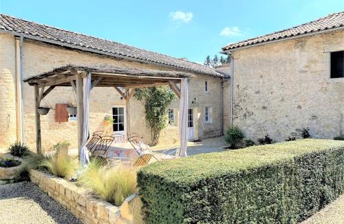 Xaintray House | La Maison de Margot