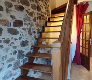 Ladignac le Long House | La Maison Des Etangs