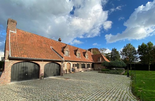 Deerlijk Bed & Breakfast | La Maison Des Papillons