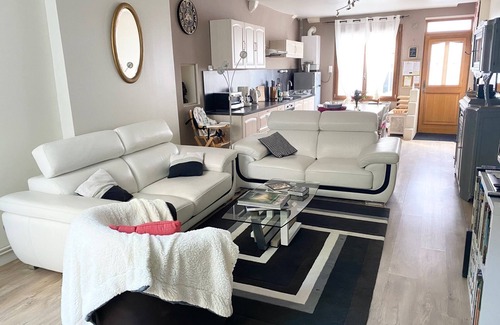 Loches House | La Maison des Remparts - Gite Pour 8 Pers a Loches