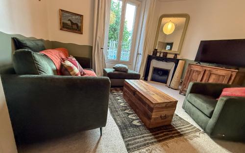 Chantilly House | La maison du 18
