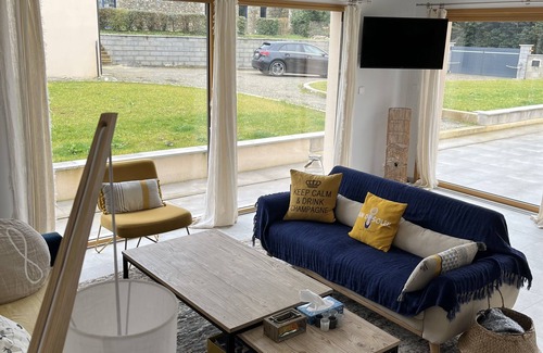 Tremeven House | La Maison du Bonheur